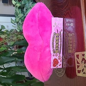 💋KISSES Weighted Snug Bud